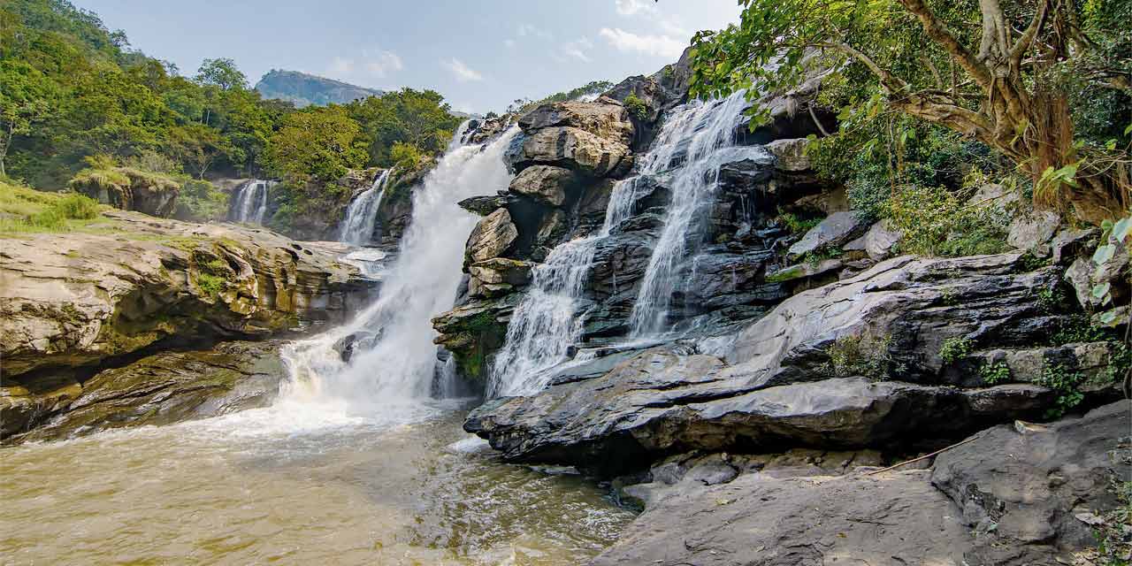 Thoovanam Falls Munnar (Timings, Entry Fee, Images, Best time to visit, Location & Information)