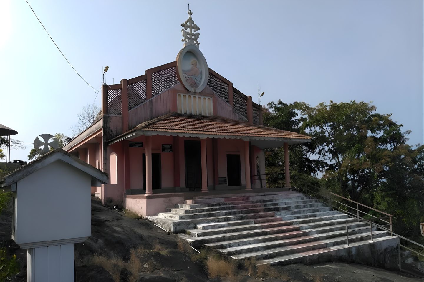 Thumpachi Calveri Samuchayam Munnar (Entry Fee, Timings, Images & Location)